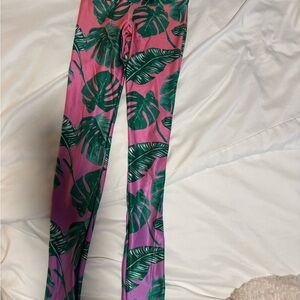 Goldsheep Pink and Green Leaf Leggings